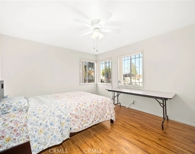 2479 Stevens - Photo Thumbnail 4