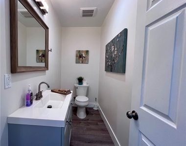 13927 Chadron Ave - Photo Thumbnail 12