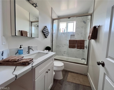 13927 Chadron Ave - Photo Thumbnail 16