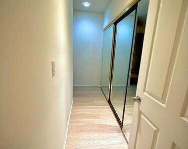 1811 Manning - Photo Thumbnail 23
