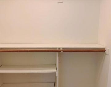 1811 Manning - Photo Thumbnail 19