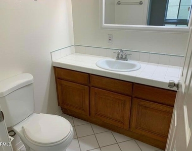 1811 Manning - Photo Thumbnail 20