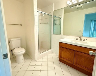 1811 Manning - Photo Thumbnail 34