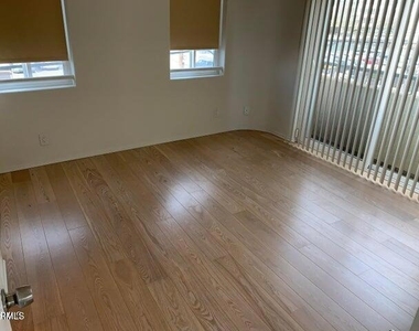 1811 Manning - Photo Thumbnail 21