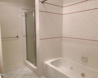 1811 Manning - Photo Thumbnail 17