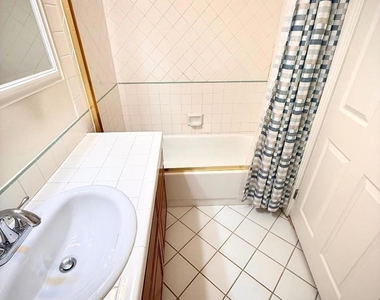 1811 Manning - Photo Thumbnail 30