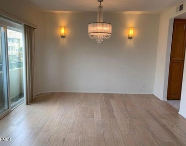 1811 Manning - Photo Thumbnail 6