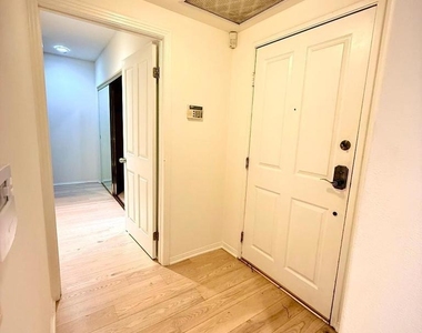 1811 Manning - Photo Thumbnail 4
