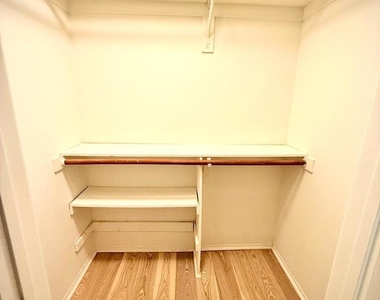1811 Manning - Photo Thumbnail 29