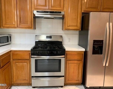 1811 Manning - Photo Thumbnail 8