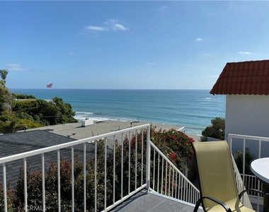 1107 Buena Vista - Photo Thumbnail 3