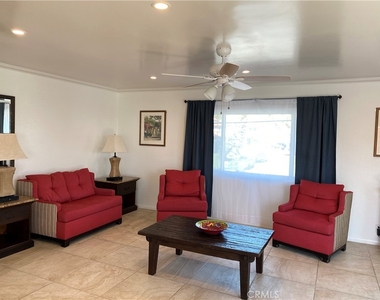 1107 Buena Vista - Photo Thumbnail 7