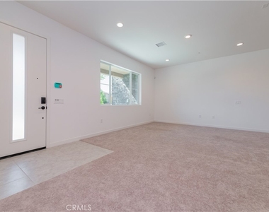 1083 Cadence - Photo Thumbnail 4