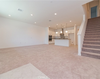 1083 Cadence - Photo Thumbnail 3