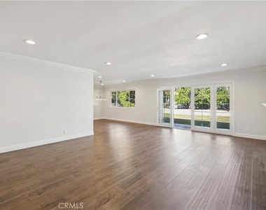 17511 Sherbrook - Photo Thumbnail 4