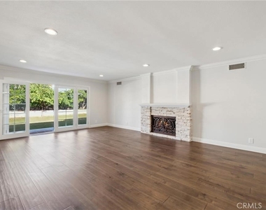 17511 Sherbrook - Photo Thumbnail 3