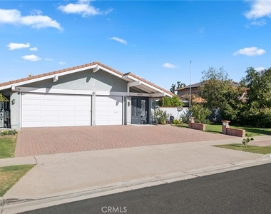 17511 Sherbrook - Photo Thumbnail 1