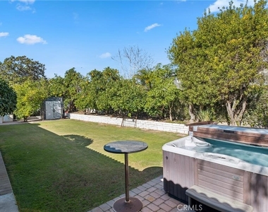 17511 Sherbrook - Photo Thumbnail 21