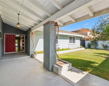 17511 Sherbrook - Photo Thumbnail 2