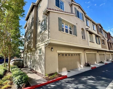 632 Moss Way - Photo Thumbnail 27