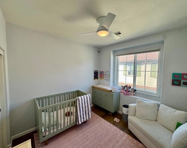 632 Moss Way - Photo Thumbnail 13