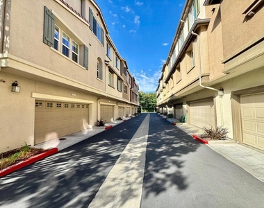 632 Moss Way - Photo Thumbnail 26