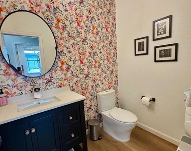 632 Moss Way - Photo Thumbnail 19