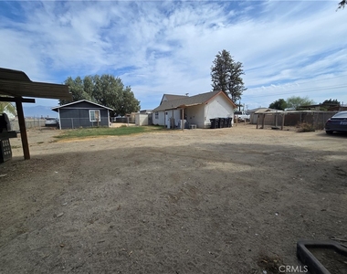 4728 Hillside - Photo Thumbnail 20