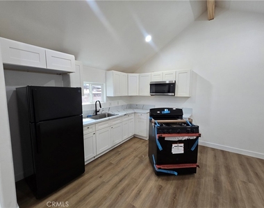 4728 Hillside - Photo Thumbnail 6