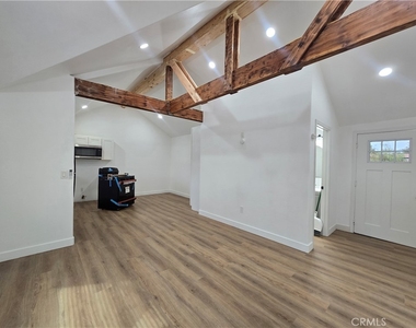 4728 Hillside - Photo Thumbnail 2