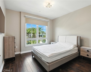 403 Caruso - Photo Thumbnail 14