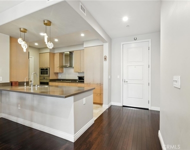 403 Caruso - Photo Thumbnail 5