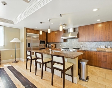403 Caruso - Photo Thumbnail 32