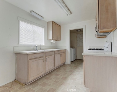 10733 Louise Avenue - Photo Thumbnail 5