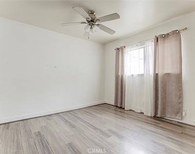 10733 Louise Avenue - Photo Thumbnail 7