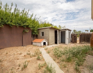 10733 Louise Avenue - Photo Thumbnail 16