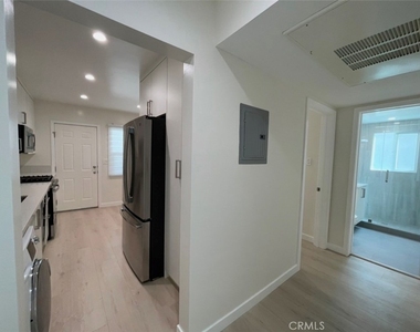 202 S Chevy Chase Drive - Photo Thumbnail 4