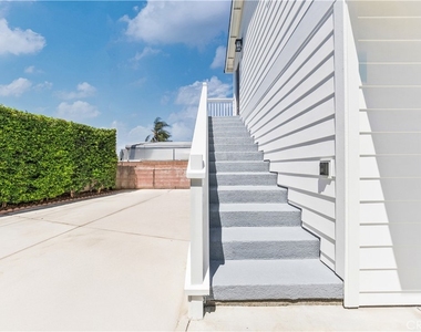 5833 Glady - Photo Thumbnail 19