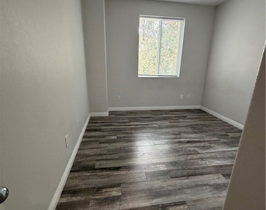 27932 John F Kennedy Drive - Photo Thumbnail 16