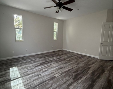 27932 John F Kennedy Drive - Photo Thumbnail 10