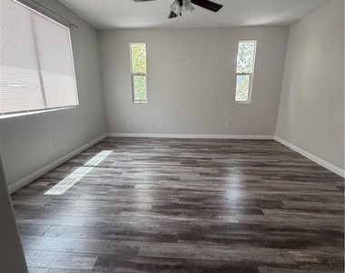27932 John F Kennedy Drive - Photo Thumbnail 11