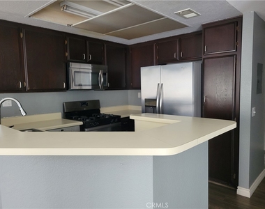 260 Evergreen Court - Photo Thumbnail 5