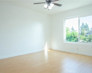 1216 S Cypress - Photo Thumbnail 15