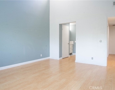1216 S Cypress - Photo Thumbnail 13