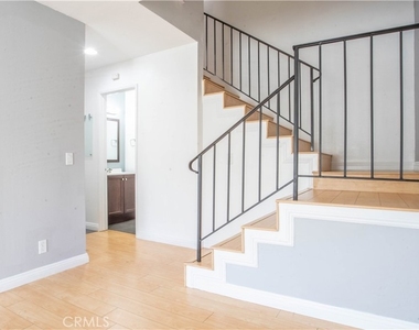 1216 S Cypress - Photo Thumbnail 10