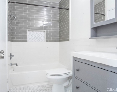 1216 S Cypress - Photo Thumbnail 16