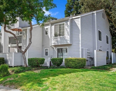 332 Eastridge Dr - Photo Thumbnail 3