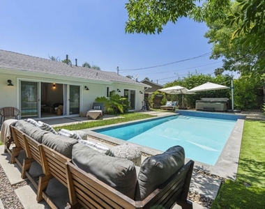 23023 Gainford Street - Photo Thumbnail 16