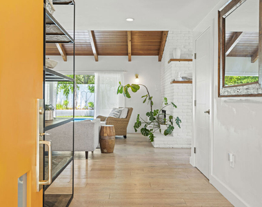 23023 Gainford Street - Photo Thumbnail 2