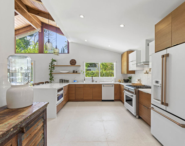 23023 Gainford Street - Photo Thumbnail 3